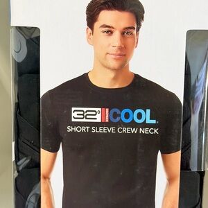 32 Degrees Black Short Sleeve Tee
